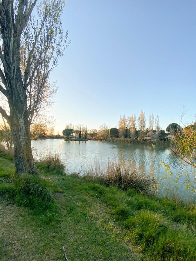 Joli Studio Camargue Lou Rouge อาร์ลส์ ภายนอก รูปภาพ